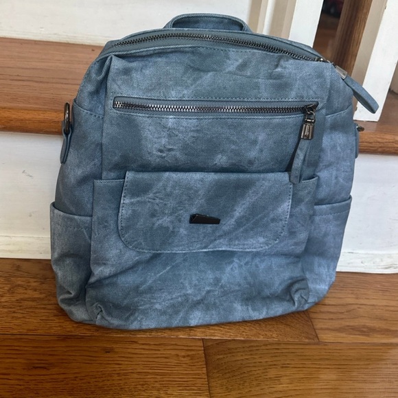 Back Packs - Picture 13 of 14